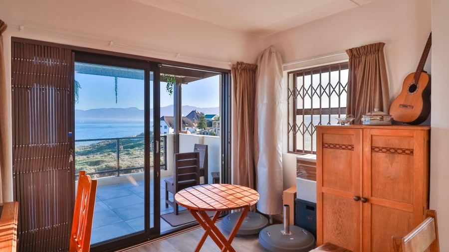 5 Bedroom Property for Sale in De Kelders Western Cape